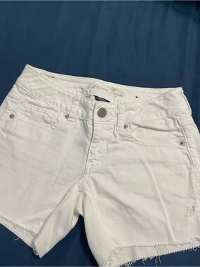 American Eagle White Stretch Denim Shorts with Frayed Hem
